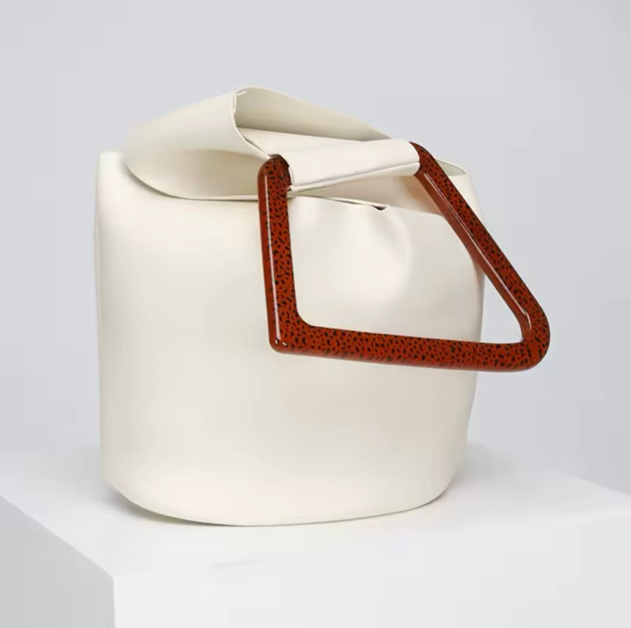 ERÆ BAG