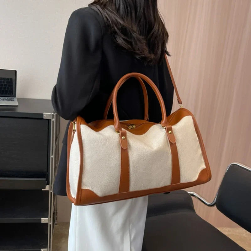 TRÆVEL BAG